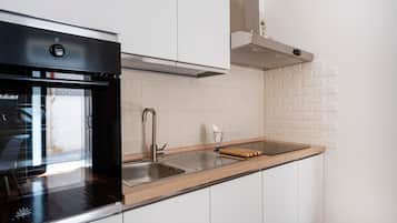 Refrigerador, horno, placa de cocina, cafetera/tetera