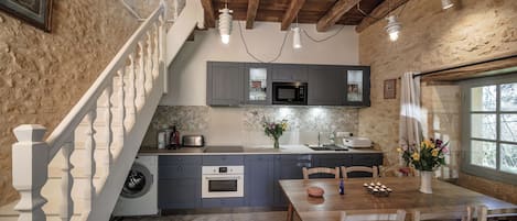 Micro-ondes, four, plaque de cuisson, lave-vaisselle