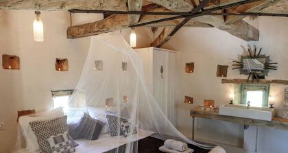 Pigeonnier romantique prĂšs de Saint Germain de BelvĂšs