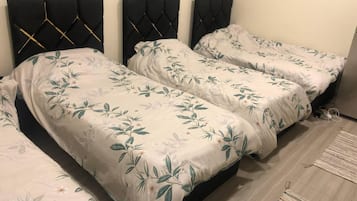 Iron/ironing board, WiFi, bed sheets