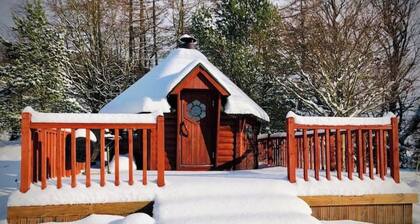 The Lake Room 40 mins Edinburgh, 10 mins Loch Leven, 25 mins Sterling Castle