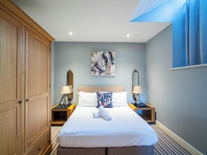 2 bedrooms, iron/ironing board, WiFi, bed sheets - Spacious Ensuite 2-Bedroom Flat in Kelham Island (South Yorkshire)