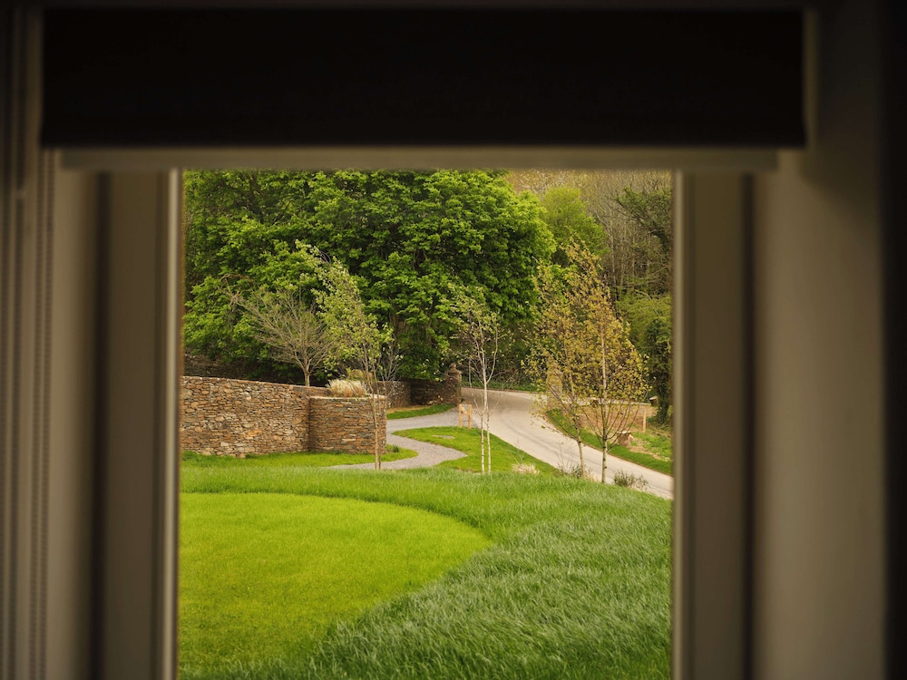 Fowlescombe Farm by null