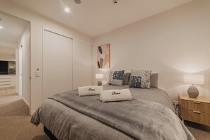 2 Schlafzimmer, Bügeleisen/Bügelbrett, WLAN, Bettwäsche