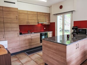 Microwave, oven, dishwasher