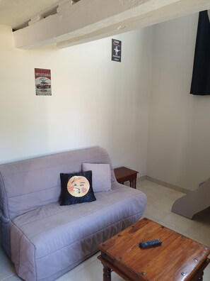 TV, ping pong
