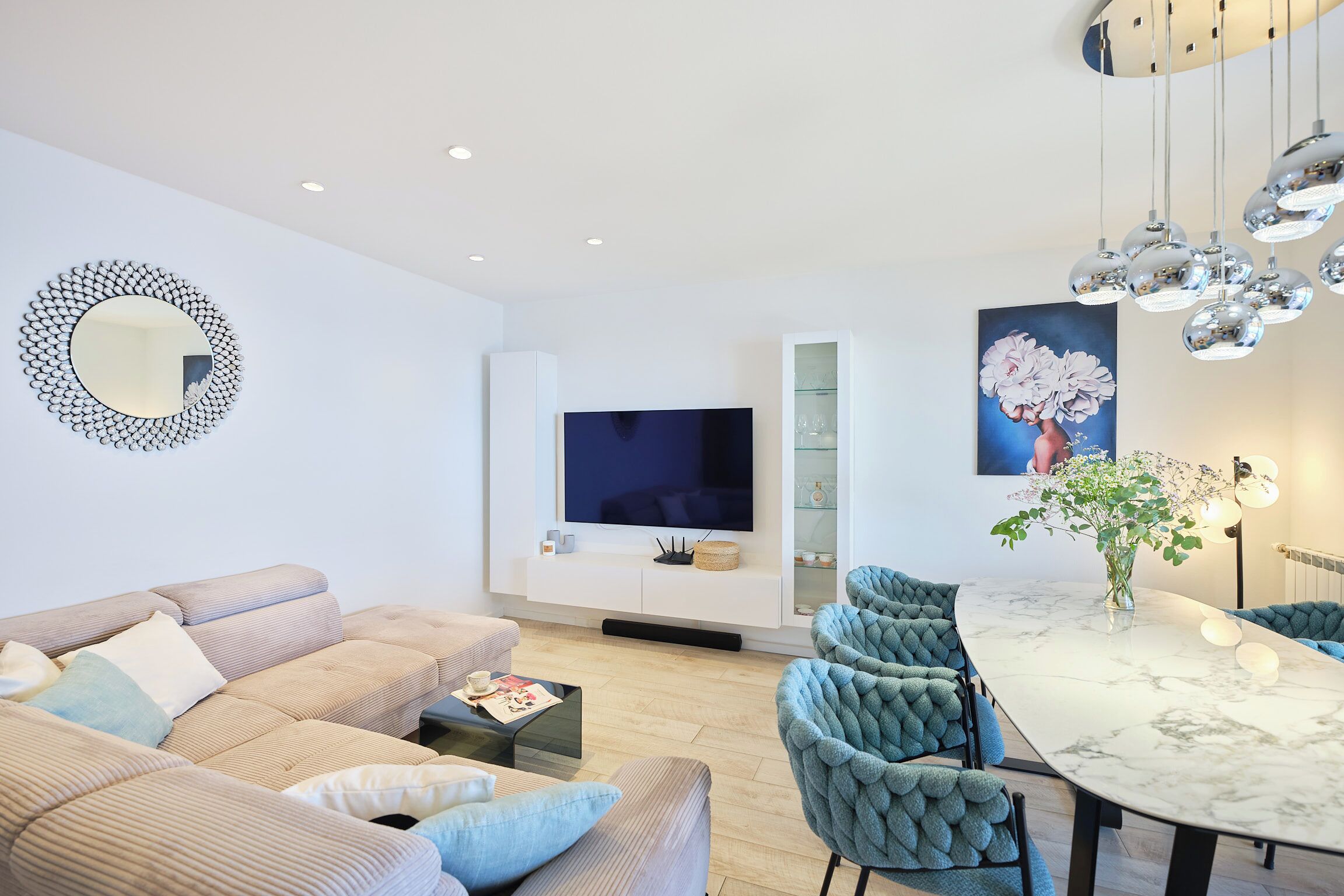 Leilighet (3 Bedrooms) | Oppholdsrom | En 123-centimeters TV med kabel-kanaler