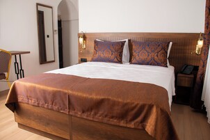 Double Room | Laptop workspace, free WiFi