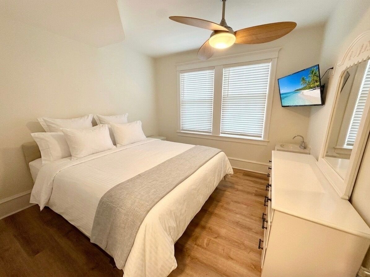 4 bedrooms, iron/ironing board, WiFi (free), bed sheets
