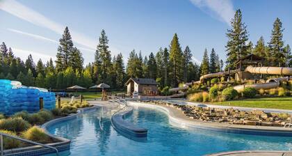 New! Hot Tub ~ Bonus Room ~ Games Tables ~ 4 Bedrooms ~ 10 SHARC passes ~ AC!