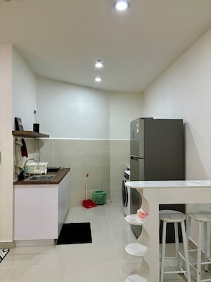 Microwave, stovetop