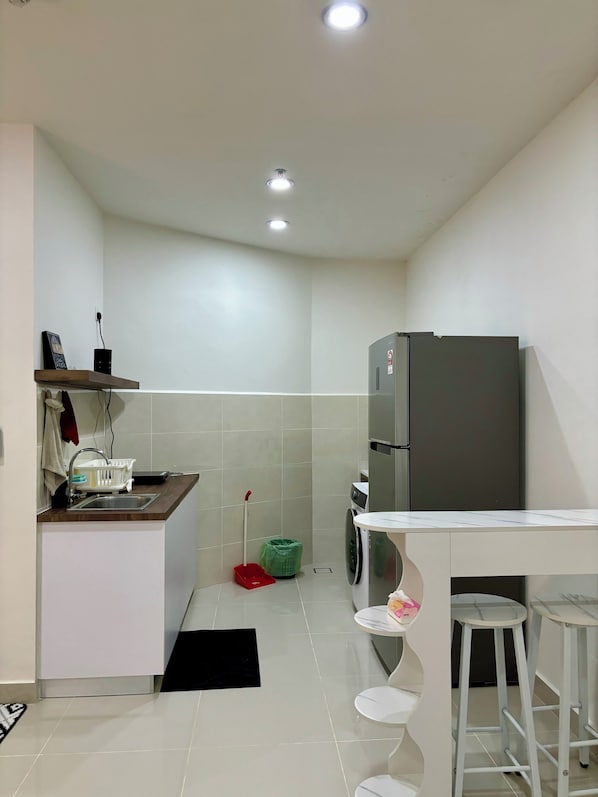 Microwave, stovetop