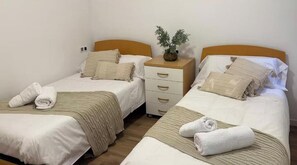 3 makuuhuonetta, vuodevaatteet