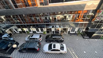 Free self parking
