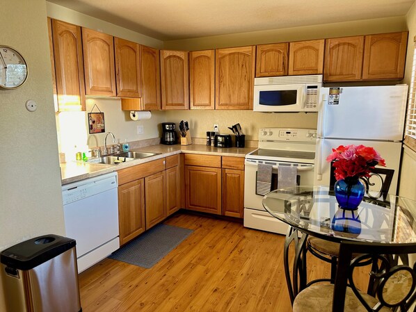 Microwave, oven, stovetop, dishwasher
