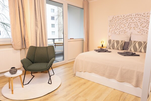 1 habitación, tabla de planchar con plancha, wifi y ropa de cama