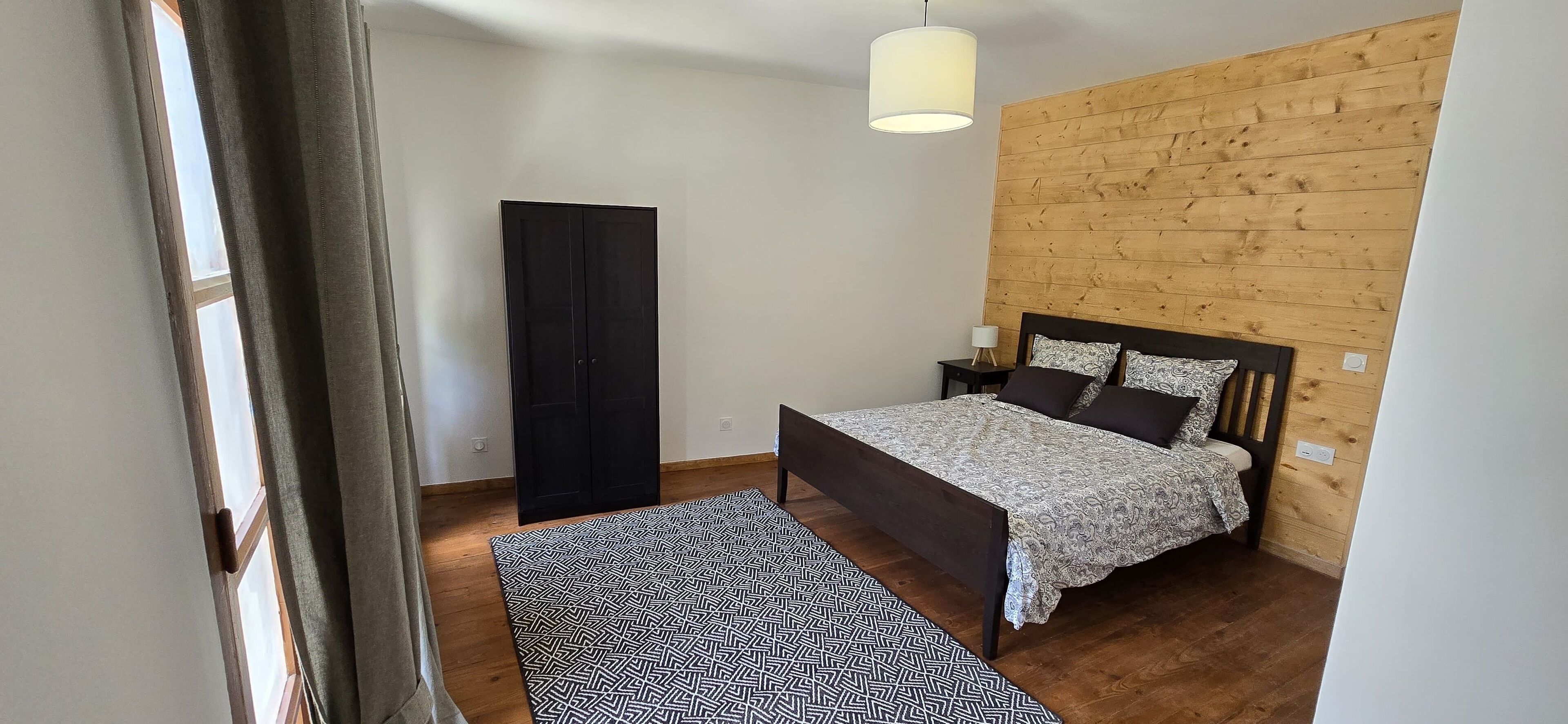 Premium bedding, free WiFi, bed sheets