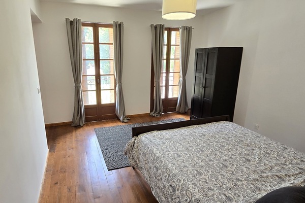 Premium bedding, free WiFi, bed sheets