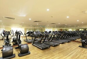 Fitness facility - Lake-Facing Studio with Balcony, Near Me’aisem Mall, The Crescent C (Dubai)