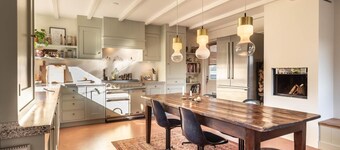 Stylish waterfront villa with luxurious private wellness, 5 min. From Amsterdam