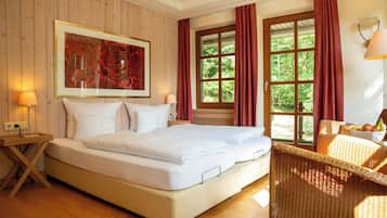 Deluxe-Doppelzimmer, 1 Schlafzimmer, Nichtraucher, Balkon | Allergikerbettwaren, Minibar, Zimmersafe, Schreibtisch