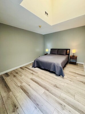 2 habitaciones, escritorio, wifi y ropa de cama 