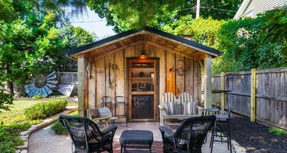 Charming 3BR Cottage + Garden, Walk to Downtown & Metra, Sleeps 6