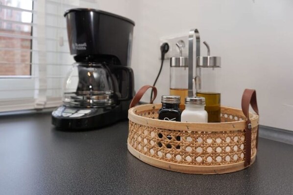 Kaffee und/oder Kaffeemaschine