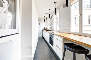 Fridge, microwave, oven, stovetop