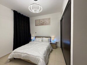 1 habitación, tabla de planchar con plancha y wifi 