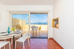 Standard Penthouse, Multiple Bedrooms (Una Finestra Sul Porto) | Dining - Una Finestra Sul Porto (Alghero)