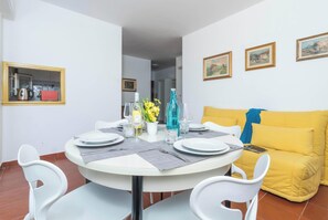 Standard Penthouse, Multiple Bedrooms (Una Finestra Sul Porto) | Dining