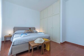 Standard-Penthouse, Mehrere Schlafzimmer (Una Finestra Sul Porto)