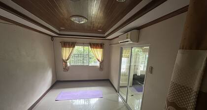 4-Bedroom House in Lovely Chiang Mai with AC and WiFi