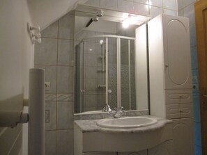 Asciugacapelli, carta igienica