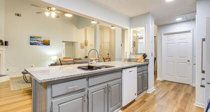 7 Mi to Dtwn Covington: Bright Home w/ Deck & Yard