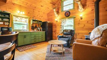 Apartment (0 Bedroom) | Interior