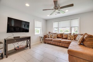 House (3 Bedrooms) | Interior - 1/2 Mi to Beach: Family Retreat in Old Lyme! (Old Lyme)