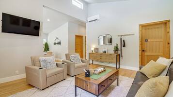 House (1 Bedroom) | Interior