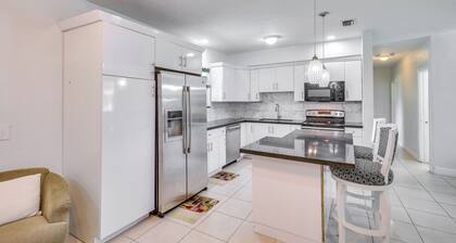 Stay Near Las Olas Beach: Home w/ Fenced Backyard