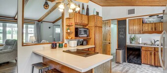 7 Mi to Eldorado Marsh: Family Home w/ Pool