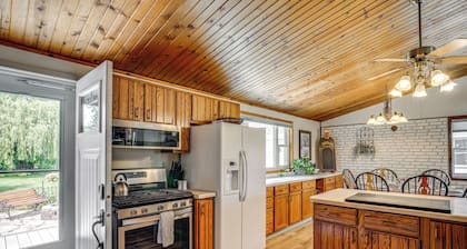 7 Mi to Eldorado Marsh: Family Home w/ Pool