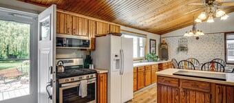 7 Mi to Eldorado Marsh: Family Home w/ Pool