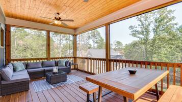 House (4 Bedrooms) | Front of property