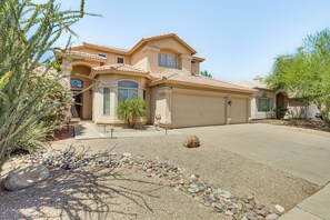 House (4 Bedrooms) | Interior - Family Gem w/ Spacious Outdoor Oasis in Scottsdale (Scottsdale)