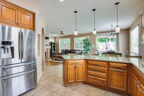 House (4 Bedrooms) | Interior