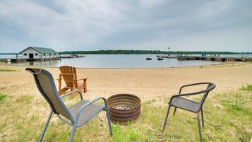 House (2 Bedrooms) | Front of property