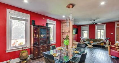 Walkable Neighborhood: Updated Morton Home!