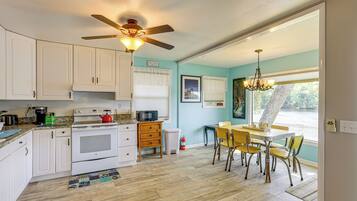 Rumah (2 Bedrooms) | Interior