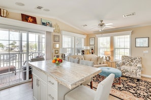 Interior - 4 Mi to Fort Myers Beach: Home w/ Resort Perks! (Fort Myers)